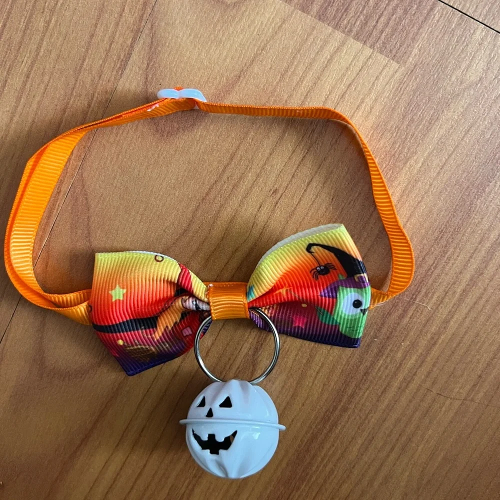 Halloween white pumpkin bell cat/dog collar